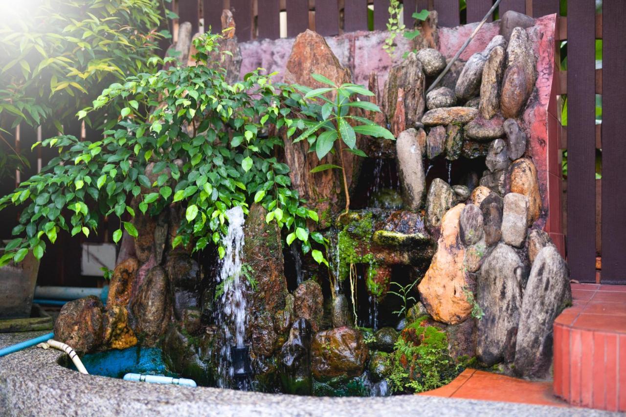Paripas Express Patong Hotel Kültér fotó